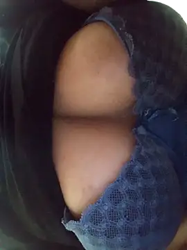 Blueecherry online show from January 6, 7:50 pm