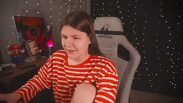 cuteamberlyyy online show from February 2, 5:28 am