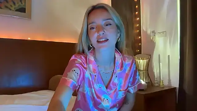 SirenaBelle online show from November 4, 12:26 am