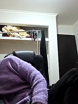 Snapshot of Pussy69Kat chatting on October 23, 9:04 am Pussy69Kat online show from October 23, 9:04 am