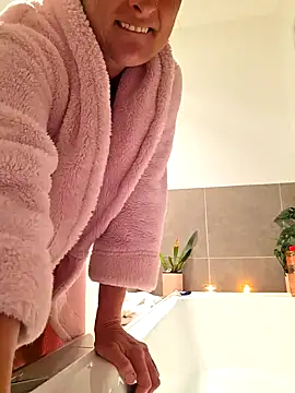 Snapshot of Pussy69Kat chatting on September 19, 11:31 am Pussy69Kat online show from September 19, 11:31 am