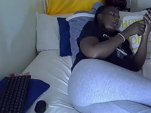 Sweetreena online show from April 4, 3:33 pm