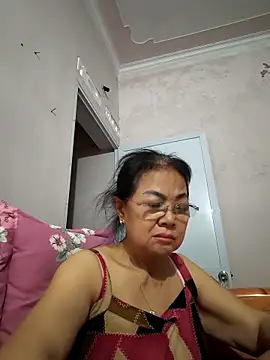 Hotestlove online show from April 1, 1:41 pm