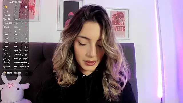 IsadoraGalle  online show from April 21, 3:08 pm