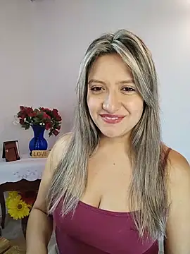 valeriahunter1 online show from June 16, 10:00 pm