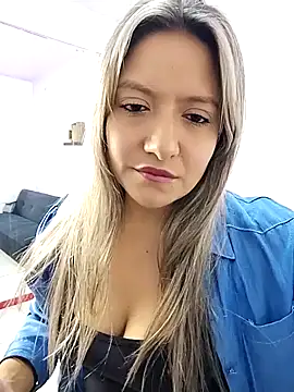 valeriahunter1 online show from February 13, 10:33 pm