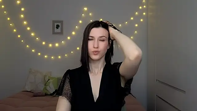 AliciaNewell online show from May 20, 9:17 am