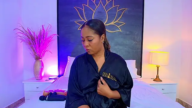 AlisonTravis online show from March 21, 8:03 pm