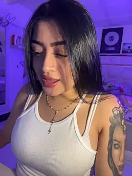 lucianaroy online show from April 1, 4:35 am