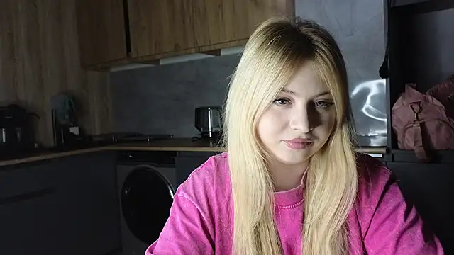 shy blondiee online show from January 12, 9:53 pm