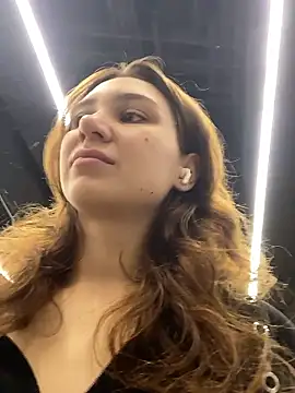 QuitieLia online show from January 11, 8:52 am