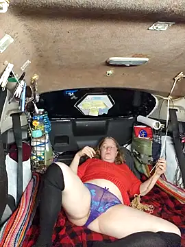 Snapshot of Evalain_shadow chatting on October 10, 1:54 am Evalain shadow online show from October 10, 1:54 am