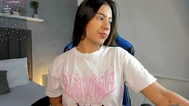 casandra ballesteros online show from September 17, 2:04 pm