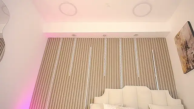 Katy Van online show from April 5, 8:52 pm