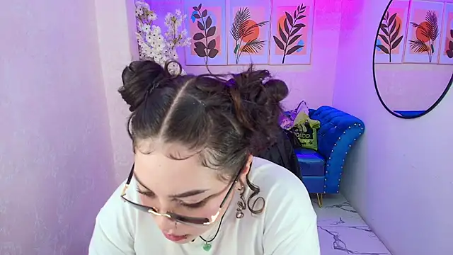 Snapshot of Isa_reel chatting on October 10, 7:52 pm Isa reel online show from October 10, 7:52 pm