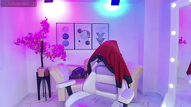 Snapshot of Isa_reel chatting on October 4, 8:24 pm Isa reel online show from October 4, 8:24 pm