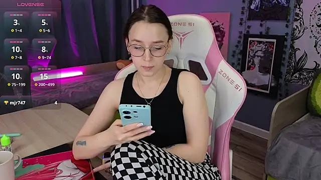 Sweet frosti online show from February 3, 6:40 am