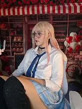 NaomiShimizu online show from February 1, 9:35 pm