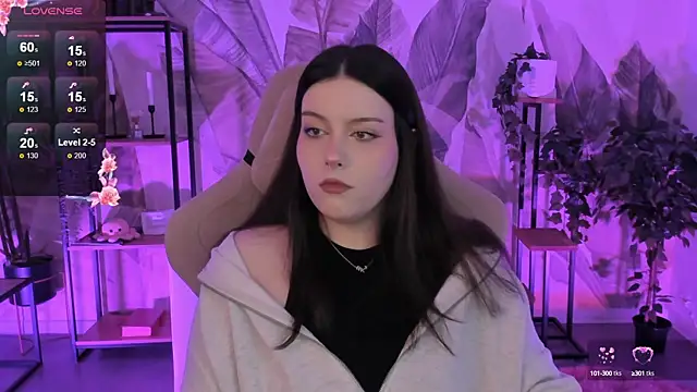 CoralineKeyns online show from September 13, 8:44 am