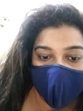 indianlisa5 online show from April 18, 6:43 pm