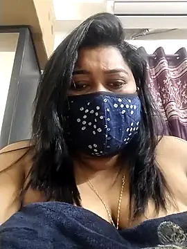 indianlisa5 online show from February 4, 8:45 pm