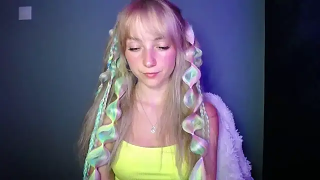 LuciaYoung online show from September 12, 6:48 pm