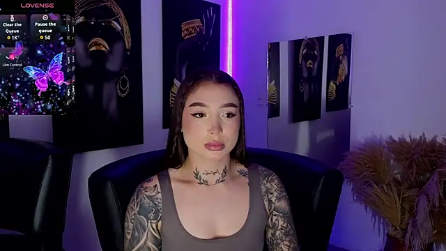  brenna hanson online show from February 17, 8:30 pm