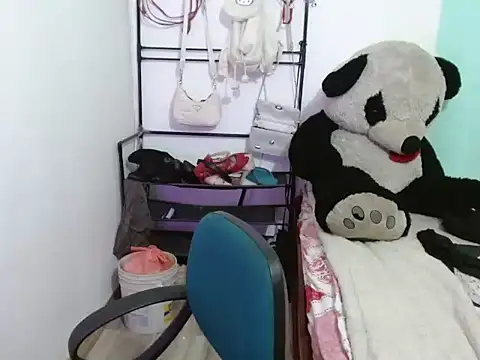 Snapshot of _annie_rosse chatting on October 10, 8:36 pm  annie rosse online show from October 10, 8:36 pm