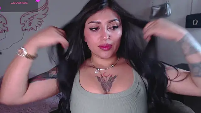 MissDennise online show from February 19, 11:36 pm