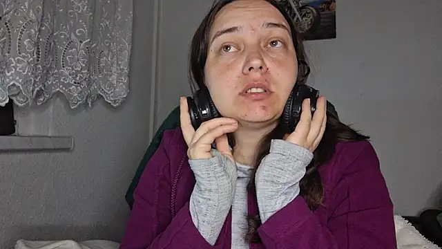 Cyndee Winter online show from April 22, 7:44 pm