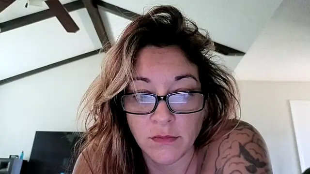 bella8769 online show from March 4, 6:03 pm