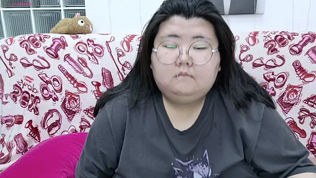 Nadine asian online show from April 18, 9:01 am