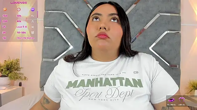 LucciaPorter online show from April 18, 2:19 pm