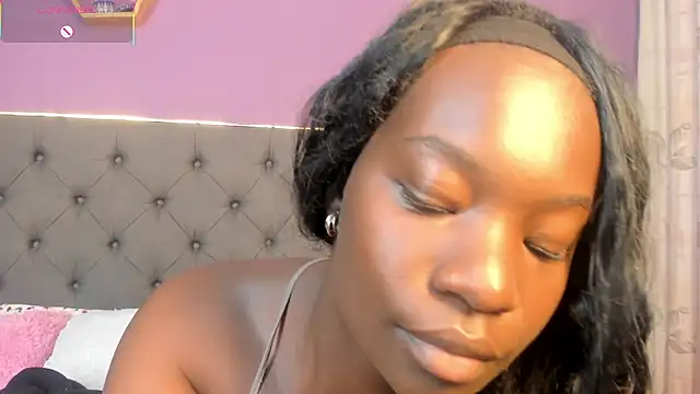 lanna bx online show from October 27, 7:30 pm