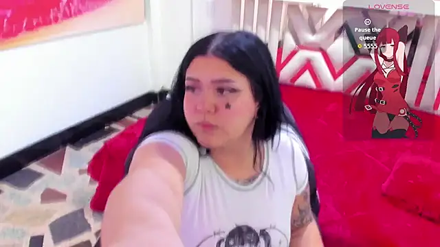 sara winehouse1 online show from July 23, 3:53 pm