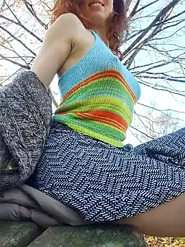 Exhibitionsplit online show from December 14, 1:50 pm