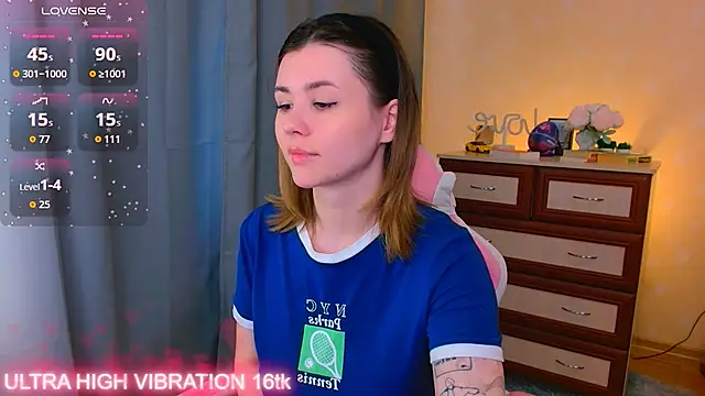 cutie mili online show from September 18, 7:40 am