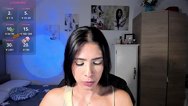 Snapshot of VeronikaOlsen chatting on October 20, 11:08 pm VeronikaOlsen online show from October 20, 11:08 pm