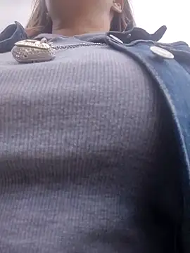 scarlett moore online show from April 10, 3:51 pm