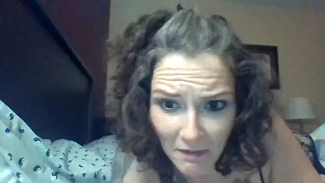AmeliaMFBedelia online show from June 30, 7:08 am