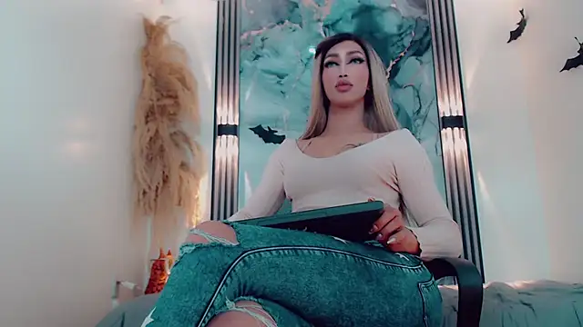 hilary rodriguez online show from October 24, 7:21 pm