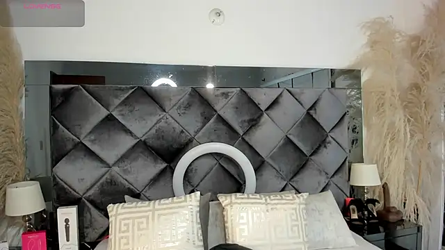 sofhiaa adaams online show from October 29, 11:18 pm