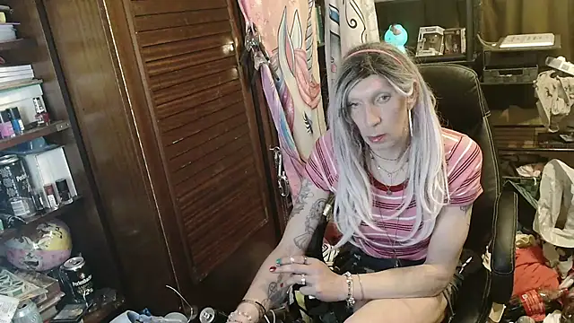 Ombeline1 online show from April 17, 1:30 am