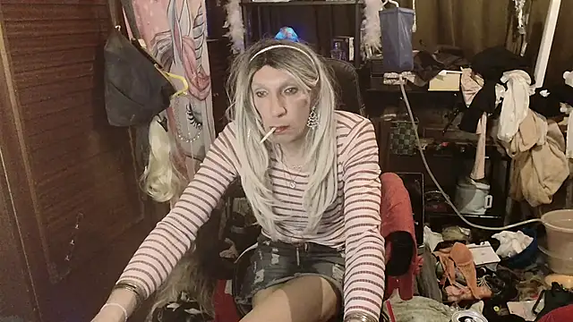 Ombeline1 online show from December 20, 5:06 pm