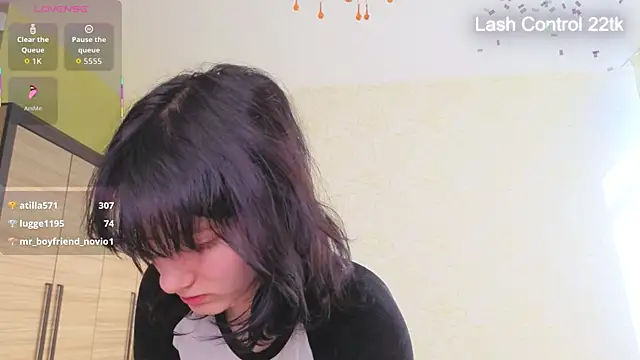 JulisSweet online show from April 5, 8:24 am