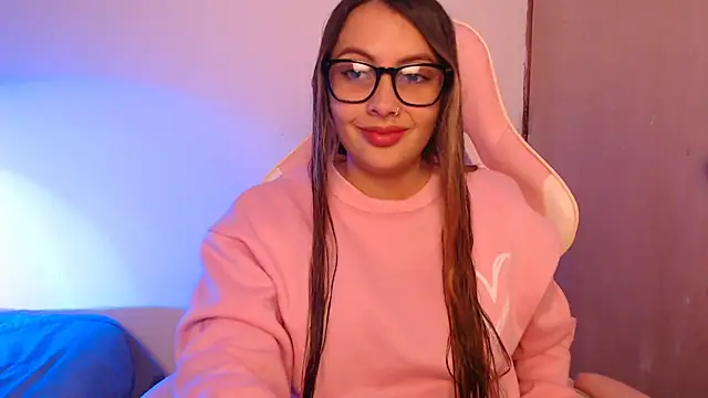 lalawhitte online show from November 8, 3:39 pm