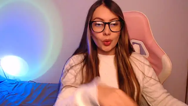 Snapshot of lalawhitte chatting on October 9, 9:19 pm lalawhitte online show from October 9, 9:19 pm