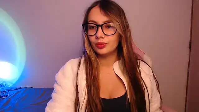 Snapshot of lalawhitte chatting on October 7, 9:08 pm lalawhitte online show from October 7, 9:08 pm