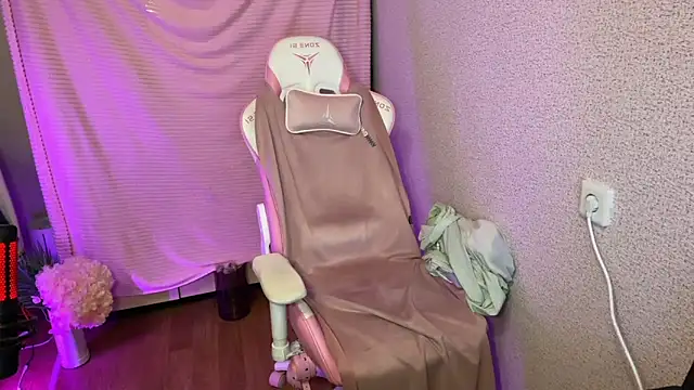 Katrin  kiss online show from November 15, 5:47 pm