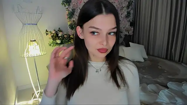 ContinentOfTranquility online show from November 17, 6:03 am